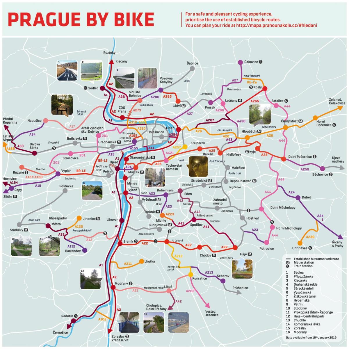 地図プラハのバイク